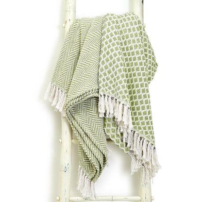 Countryside Comfort Green Throw